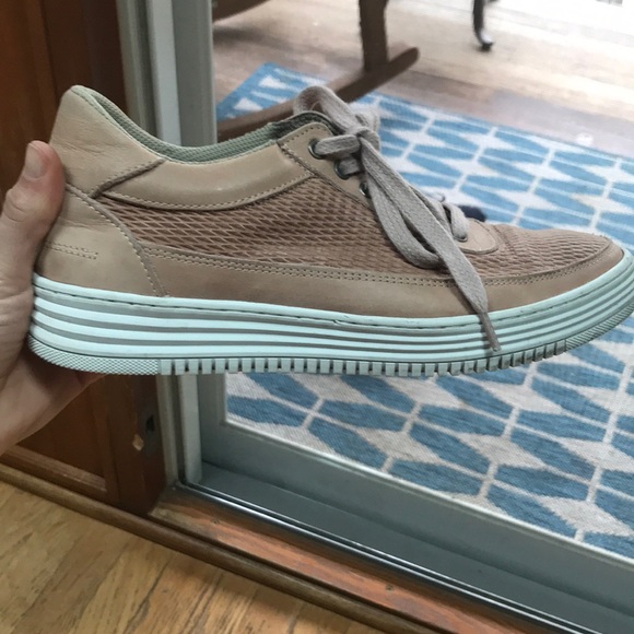 Leather sneakers from Belgium, barely worn - Picture 3 of 3